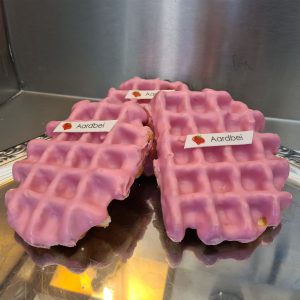 Wafel met aardbeienglazuur